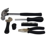 TRUSA scule SPACER contine 1 x ciocan, 1 x patent, 1 x surubelnita, 12 x capete surubelnita, 1 x cheie reglabila, 1 x protectie cauciuc ciocan, 1 x cutie transport si depozitare